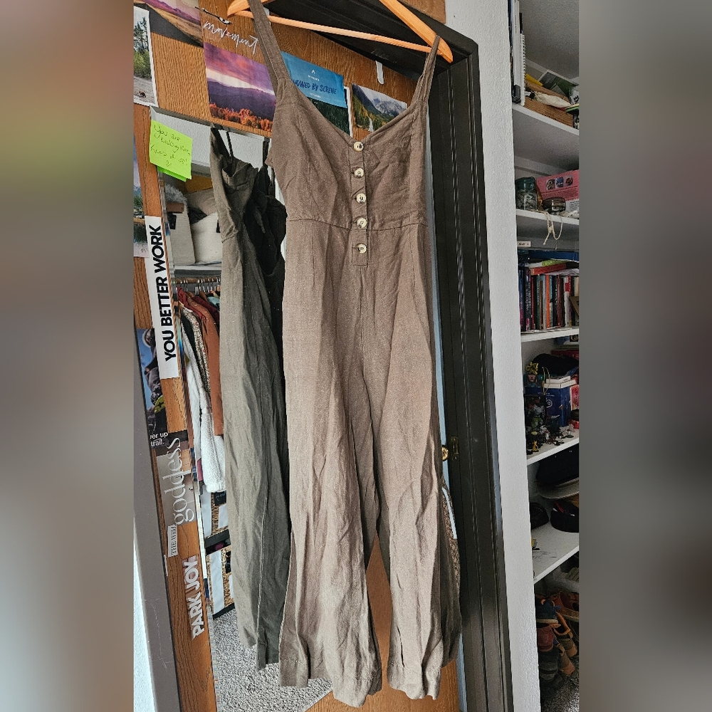 Le Lis Green Jumpsuit Versatile Style